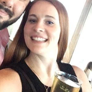 Meet your Posher, Caitlin